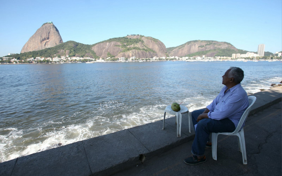 Movimentação na enseada de Botafogo, nesta quarta-feira (21), que marca o primeiro dia de inverno