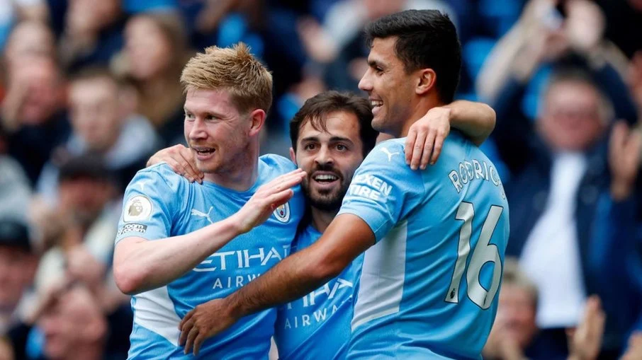 Destaque do Manchester City encaminha sua ida ao futebol árabe
