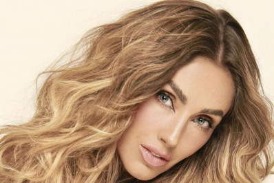 Anahí sofre perfuração no tímpano durante preparativos para turnê do RBD: 'Nunca chorei tanto'