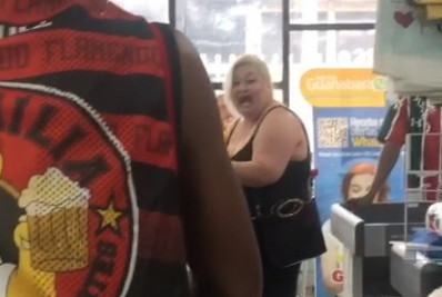 Estudante denuncia ter sido vítima de racismo em mercado: 'neguinho do morro, fedorento'; veja vídeo