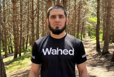 Campeão peso-leve do UFC 'ignora' Do Bronx e define adversário; confira