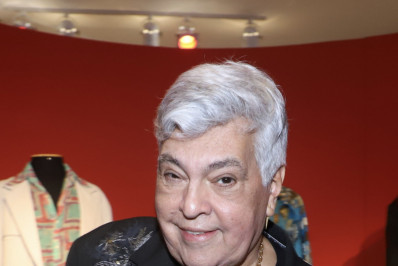 Magal comemora 50 anos de carreira com exposição e selo