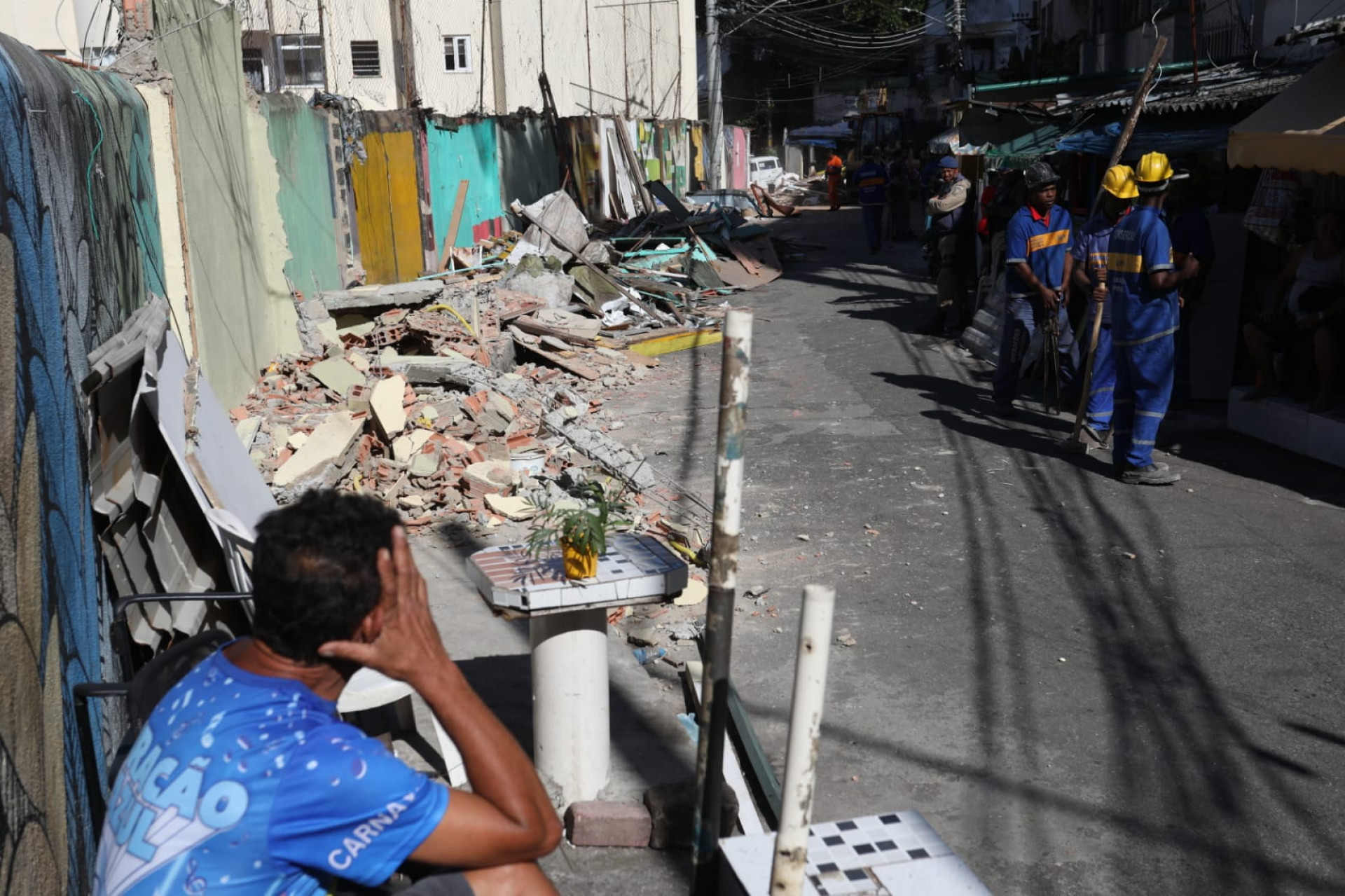 Barracas estavam na ladeira da comunidade Santa Marta - Pedro Ivo / Agência O Dia