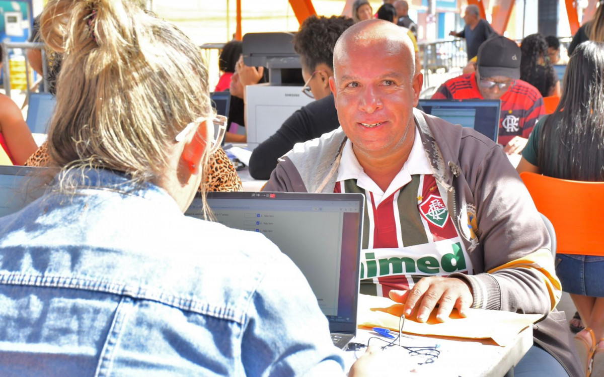 Desempregado e sem renda, o a&ccedil;ougueiro Elias Ven&acirc;ncio Azevedo aproveitou para fazer a inscri&ccedil;&atilde;o no Cadastro &Uacute;nico