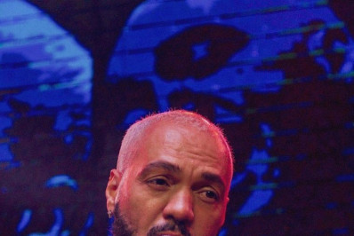 Veja! Internautas reagem à 'quitação' de dívida entre Belo e Denílson