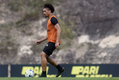 Botafogo recusa nova proposta de clube turco por Adryelson