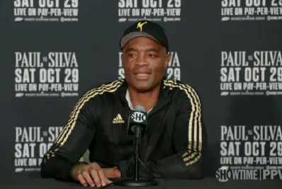 Aos 48 anos, Anderson Silva revela negociações para despedida do MMA