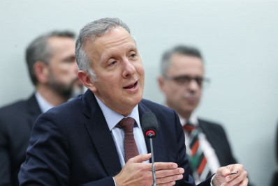 Versão preliminar de proposta da reforma tributária é lida na Câmara