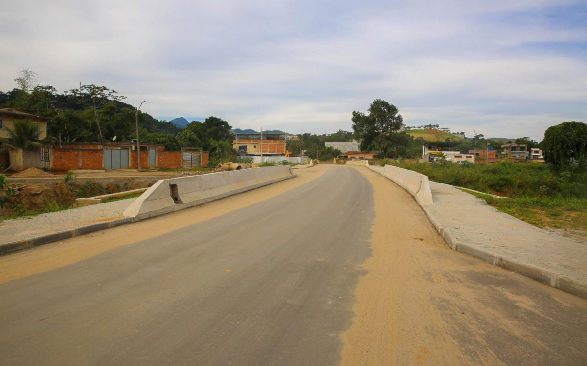 Prefeitura de Caxias prossegue com constru&ccedil;&atilde;o de via em Xer&eacute;m - Divulga&ccedil;&atilde;o