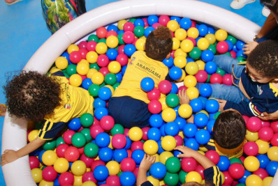 Super Ação em Araruama: jogos sensoriais e esportivos promovem interação entre escola, pais e alunos da Educação Inclusiva