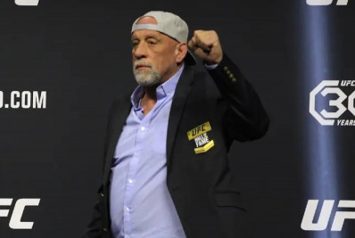 Aos 58 anos, Hall da Fama do UFC anuncia estreia no Boxe; saiba mais