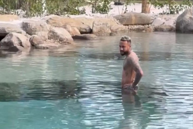 Justiça mantém interdição de lago artificial na mansão de Neymar