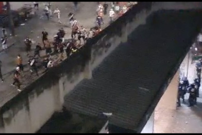 PM efetua disparos contra torcedores durante confusão em São Januário; veja vídeo