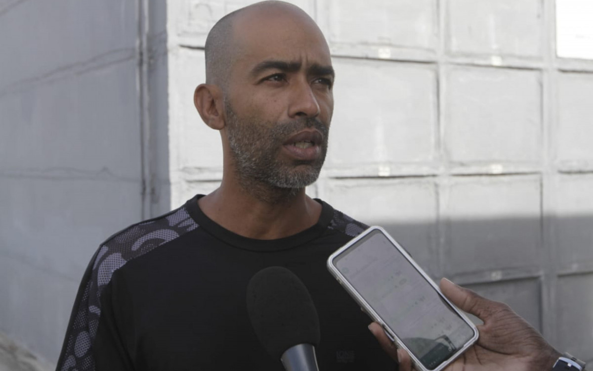 João Domingues Falcão, 35 anos, pai de Douglas Vianna Falcão - Marcos Porto/Agência O DIA