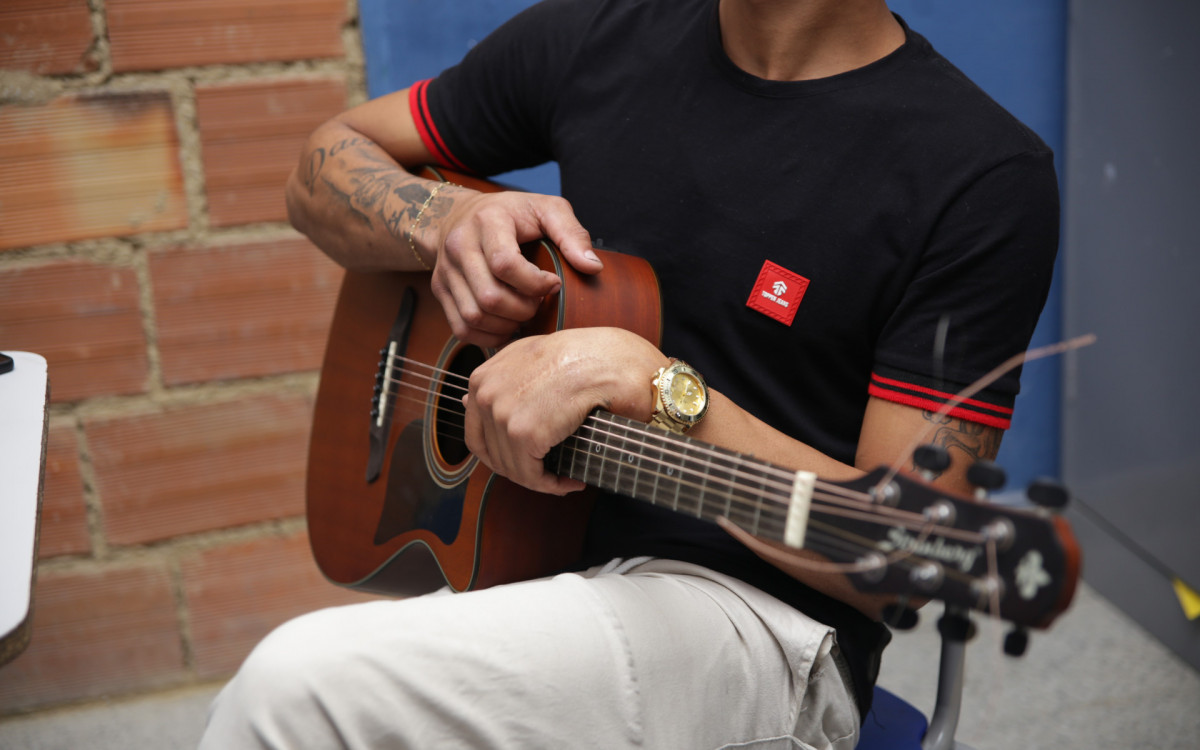 Canta Mag&eacute; encerra audi&ccedil;&otilde;es com surpresas musicais - Divulga&ccedil;&atilde;o