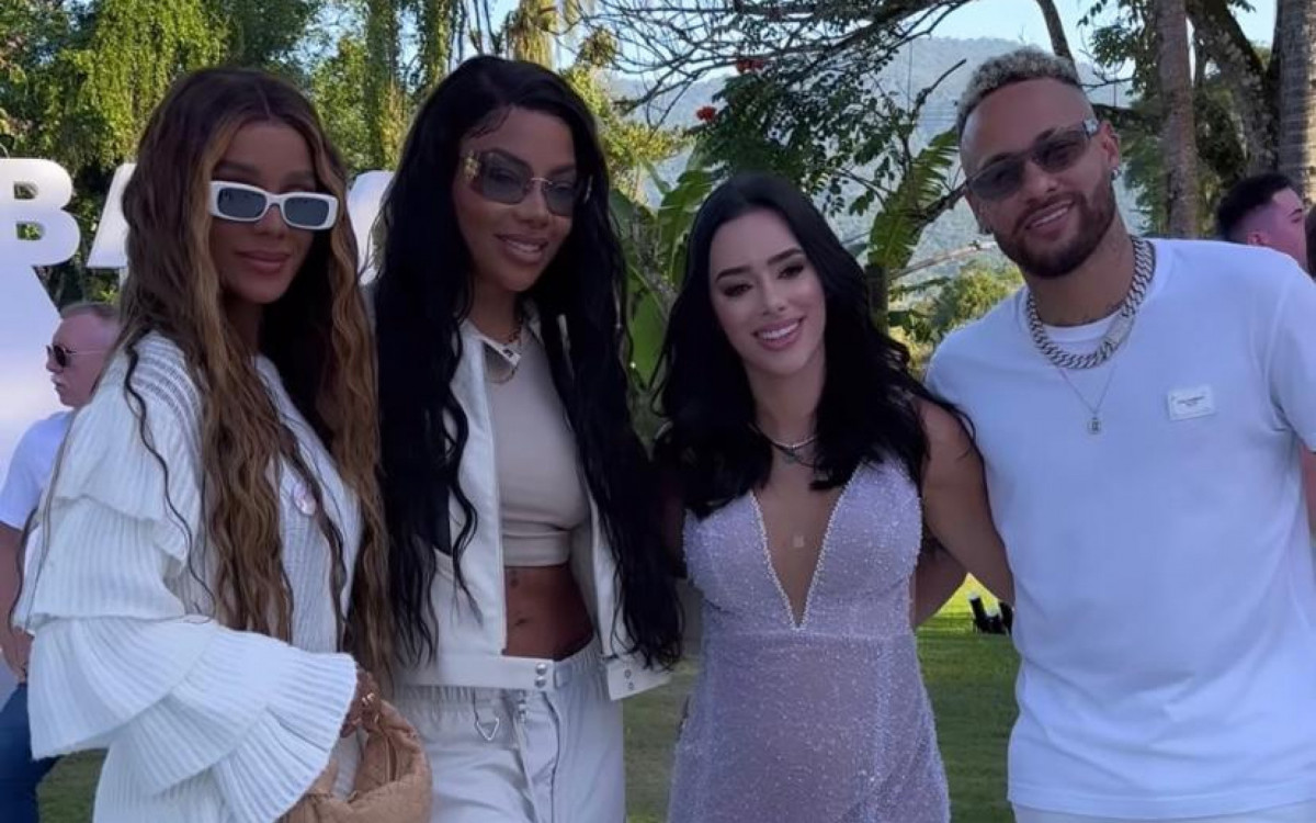 Ludmilla e Brunna Gon&ccedil;alves marcam presen&ccedil;a no ch&aacute; revela&ccedil;&atilde;o de Neymar e Bruna Biancardi