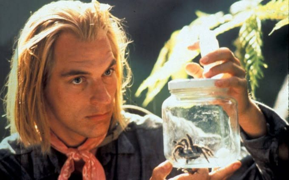 Julian Sands como Doctor James Atherton em 'Arachnophobia' - Reprodução: redes sociais
