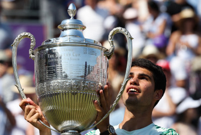 Tênis: Alcaraz vence ATP da Inglaterra, ultrapassa Djokovic e volta a ser número 1