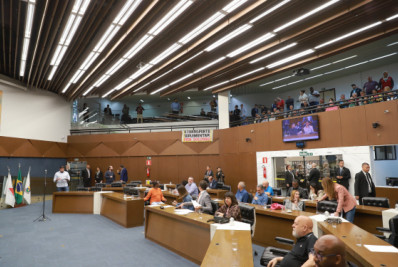 Câmara de Belo Horizonte aprova passe livre para moradores de favelas e estudantes