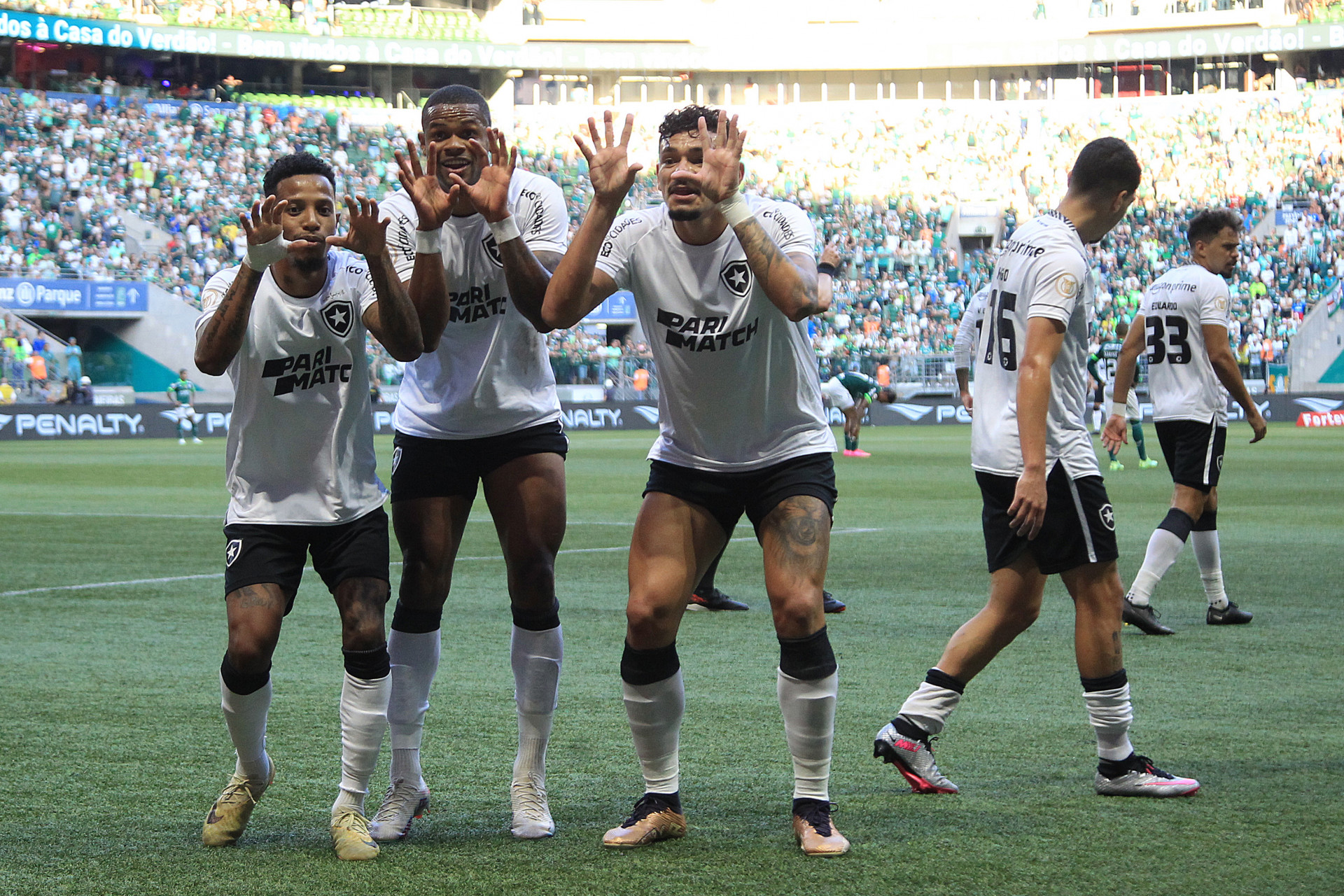 Palmeiras recebe Botafogo no grande jogo da 12ª rodada do Brasileiro