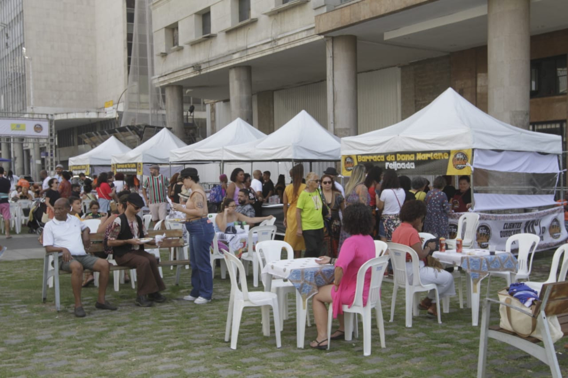 Feira das Yabás reúne barracas de 16 'tias' de Madureira que preparam receitas da gastronomia brasileira - Marcos Porto / Agência O Dia
