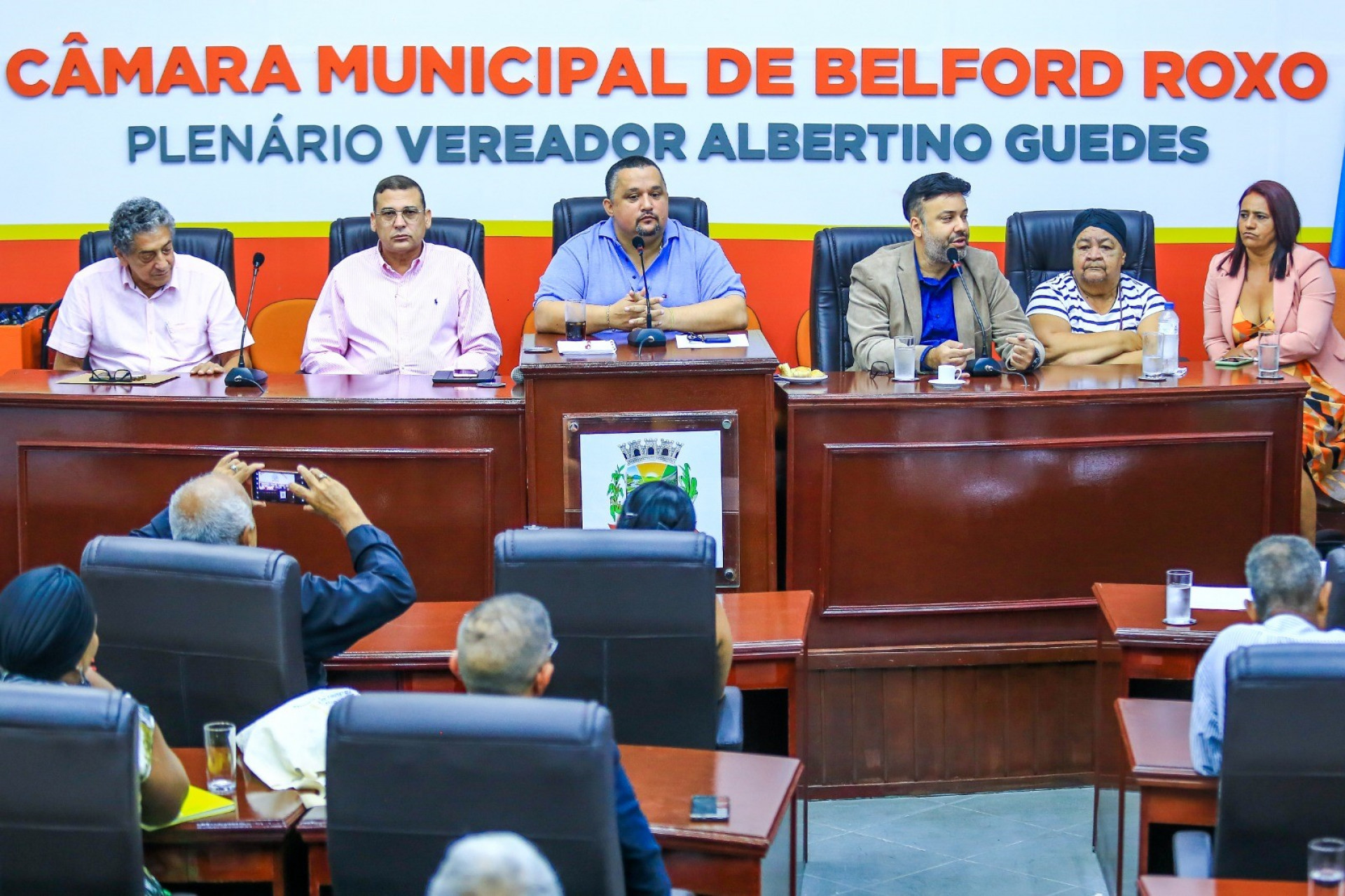 Davi Calado (ao centro) foi reconduzido &agrave; presid&ecirc;ncia do Conselho para um novo mandato de quatro anos - Rafael Barreto / PMBR