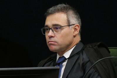 Ministro do STF pede 'julgamento justo' em ação contra Bolsonaro no TSE