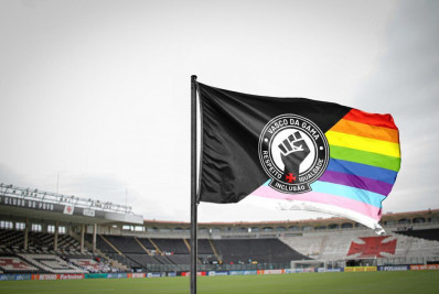Vasco terá bandeirinha com campanha de luta contra homofobia no futebol