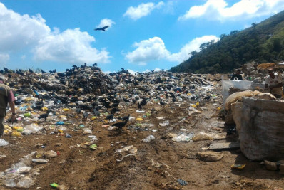 Lixão de Teresópolis que pegou fogo havia sido interditado pelo Inea