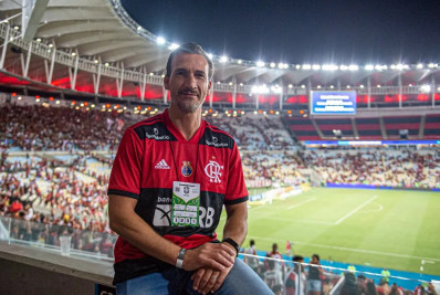 Flamengo comunica a saída de Luis Andrade, técnico do time feminino