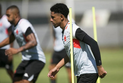 Sem acordo por renovação, Paulo Victor não joga mais pelo Vasco