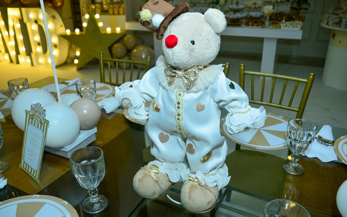 Chá revelação de MC Mirella e Dynho Alves - Reprodução/Twitter/Agnews