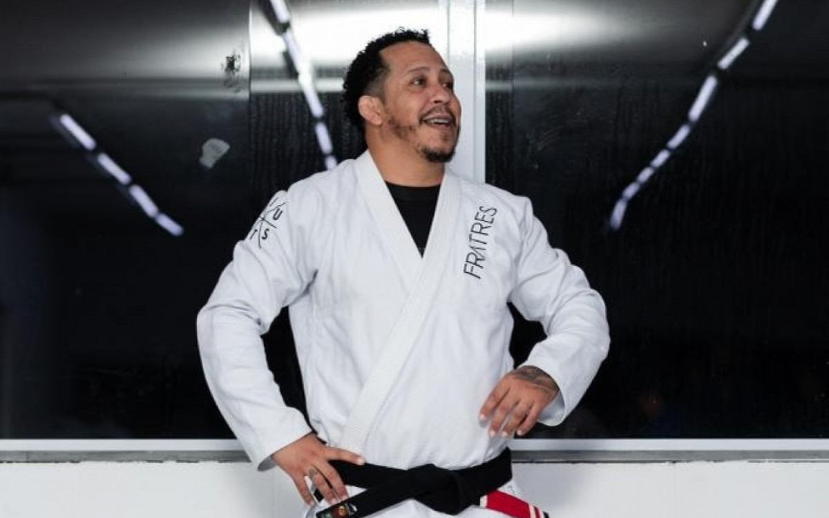 Silvano forma campeões dentro e fora dos tatames 
