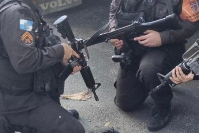 PM prende homem durante tentativa de roubo a carga estimada em mais de R$ 480 mil na Avenida Brasil