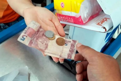 Injeção de recursos: antecipação do 13º impulsiona economia com R$ 14 milhões