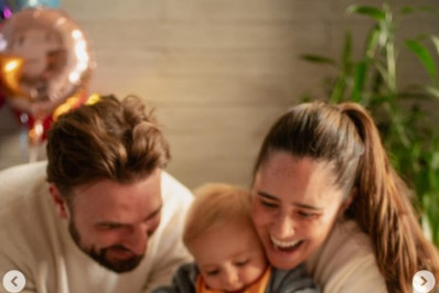 Filho de Cássio Reis e Fernanda Vasconcellos celebra primeiro ano de vida