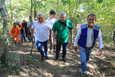 Grael vai ao Morro do Boa Vista e faz apelo: 