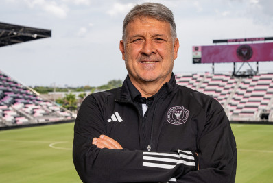 Clube de Messi anuncia ex-treinador do argentino na época do Barcelona