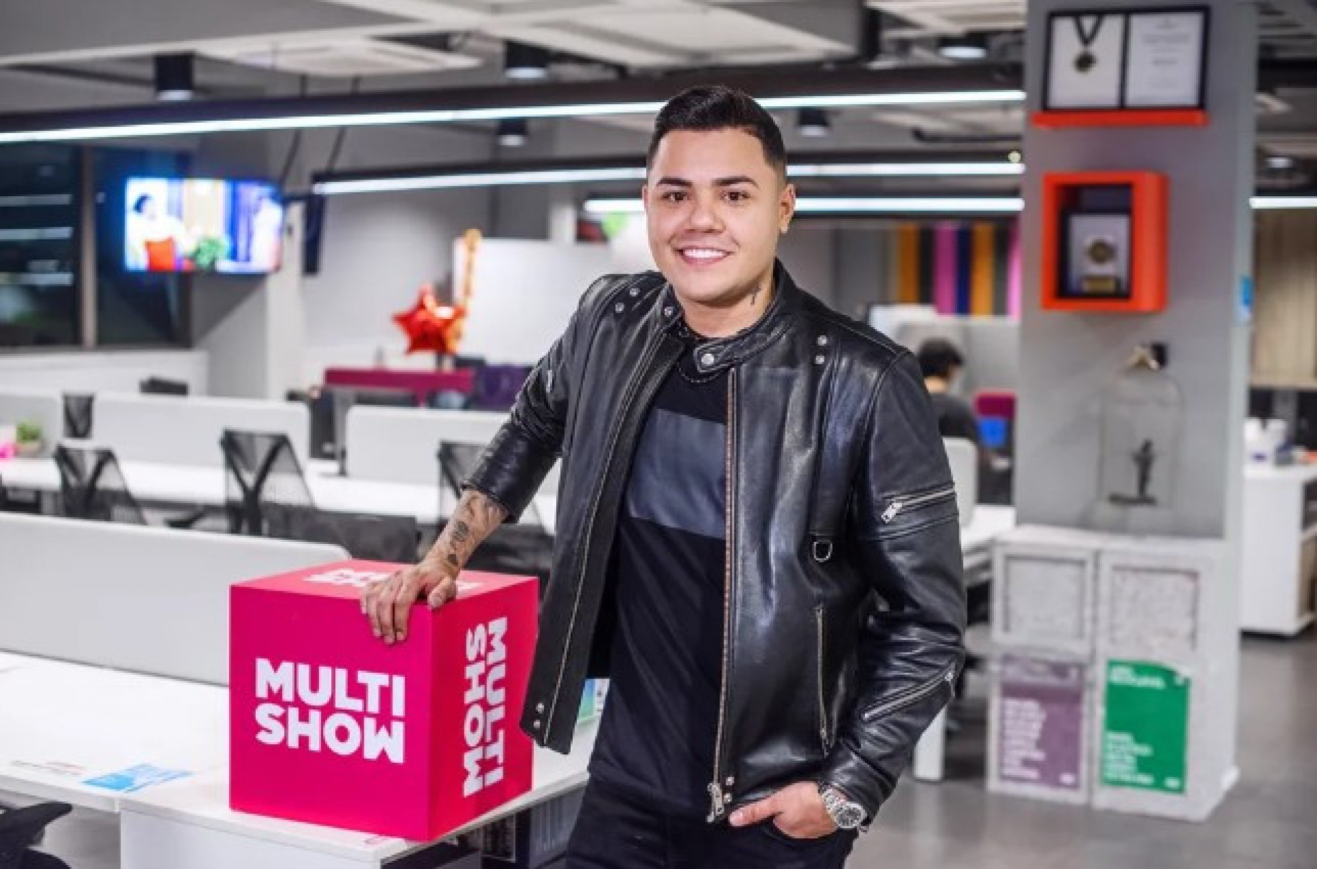 Felipe Araújo nos bastidores do Multishow - Reprodução/Multishow