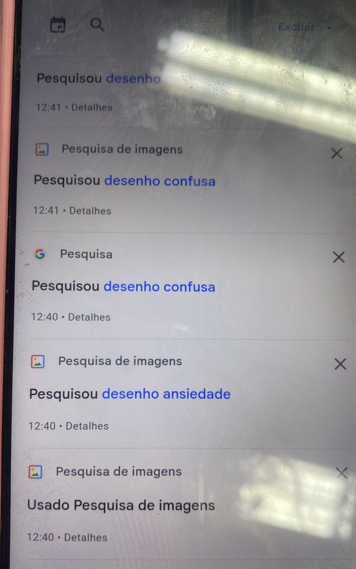 Prints do histórico de buscas da acusada - Divulgação