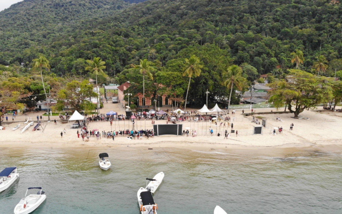 Abra&atilde;o na Ilha Grande sede de campeonato de futev&ocirc;lei