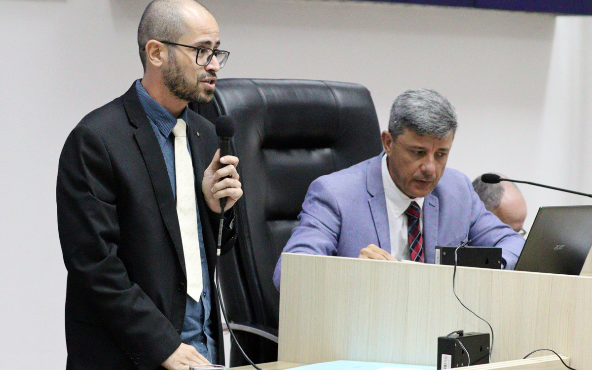 Requerimento apresentado pelo Professor Michel (Patriota) foi aprovado na C&acirc;mara de Maca&eacute;