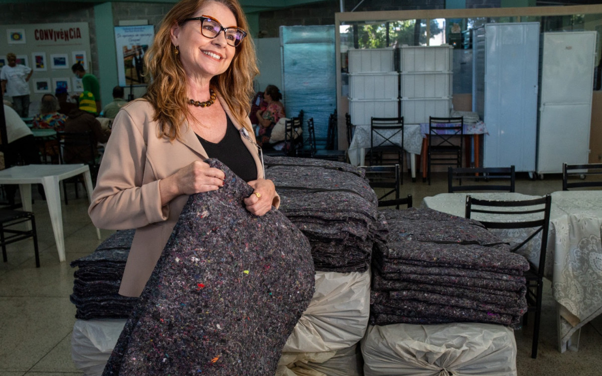 ONG do Padre Júlio Lancellotti recebe 1,5 mil cobertores