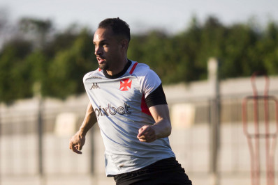 Apresentado pelo Vasco, Serginho tem primeira chance no Brasil: 'Queria o auge aqui'