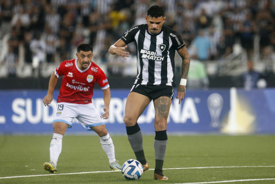 Em provável adeus de Luís Castro, Botafogo empata com o Magallanes e vai ao playoff da Sul-Americana