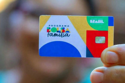 Bolsa Família é pago com novo adicional de R$ 50 a beneficiários com NIS de final 9