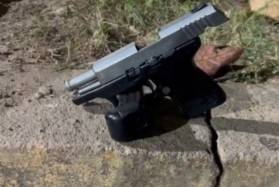 PM prende dois criminosos com pistola, munições e motocicleta em Belford Roxo