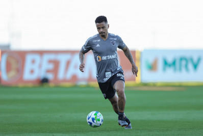 Acertado com o Flamengo, Allan deverá treinar com grupo rubro-negro na segunda