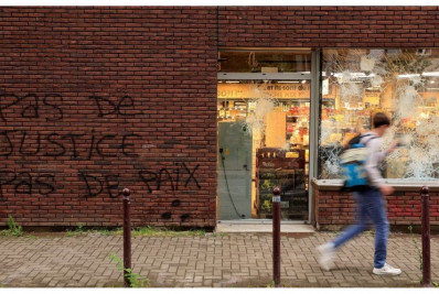 Polícia prende 667 pessoas durante terceira noite de protestos na França