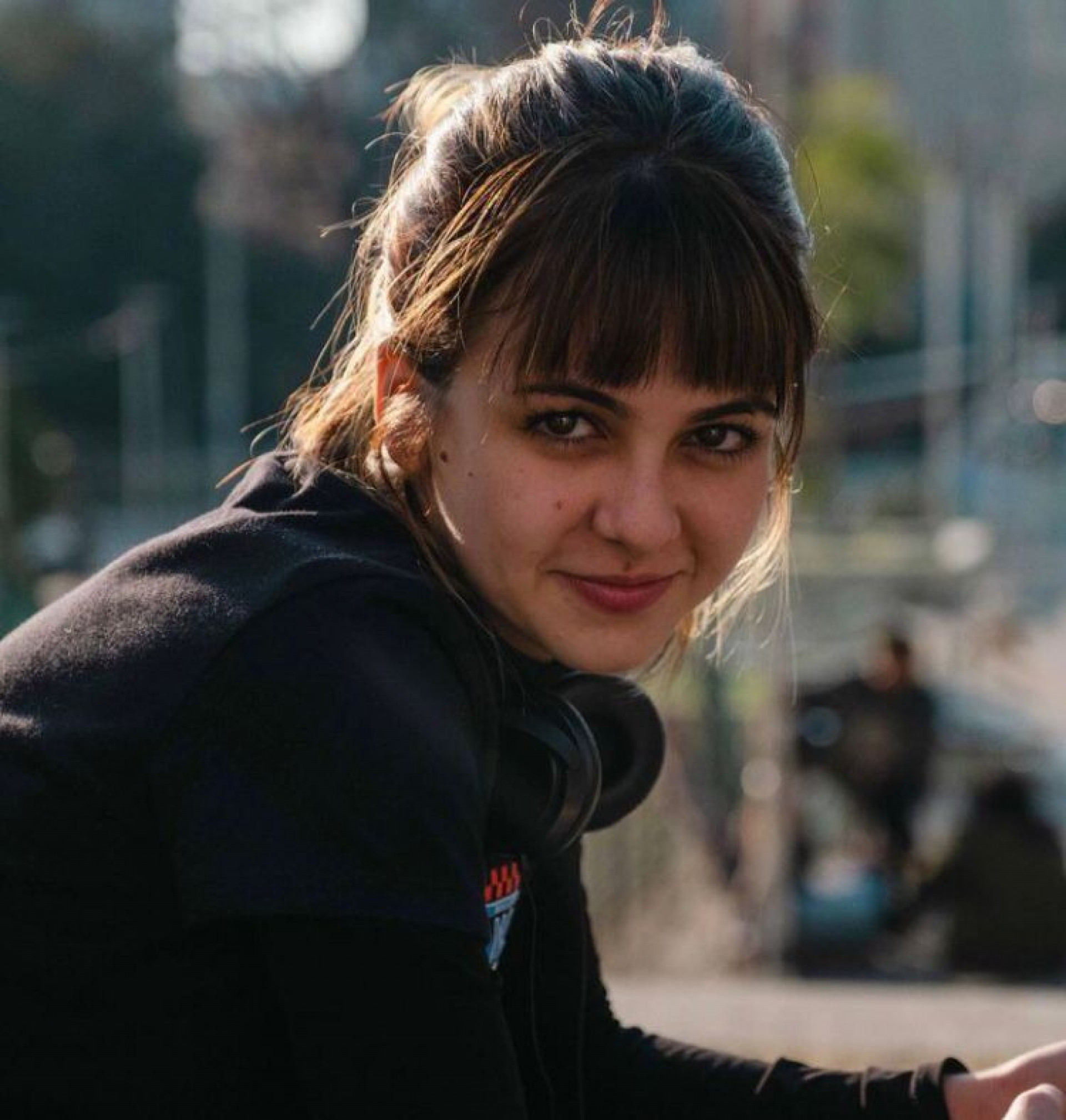 Klara Castanho compartilhas fotos dos bastidores da terceira temporada de 'Bom Dia, Verônica' nas redes sociais - Reprodução / Instagram